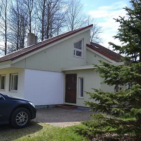 Saarenmaa With Sauna Feriehus Mändjala
